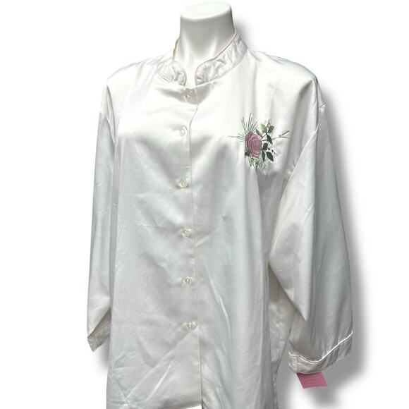 Kay Anna Pajama Set Brushed Back Satin White Embroidered Floral Cottage 3X New - Picture 2 of 16